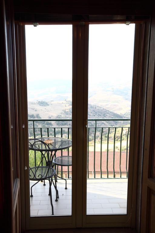 Casa Albergo La Terza Stella Agira Cameră foto