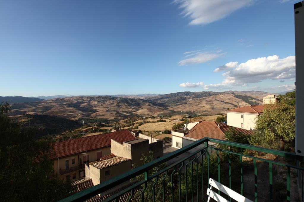 Casa Albergo La Terza Stella Agira Cameră foto